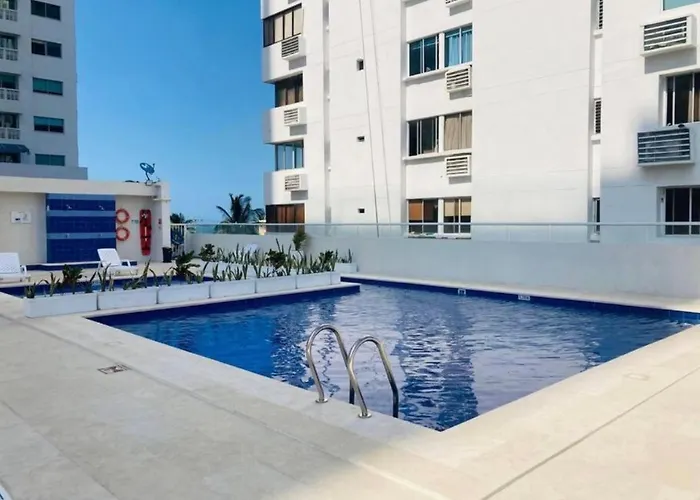 Sol, Arena, Mar, Y Piscina